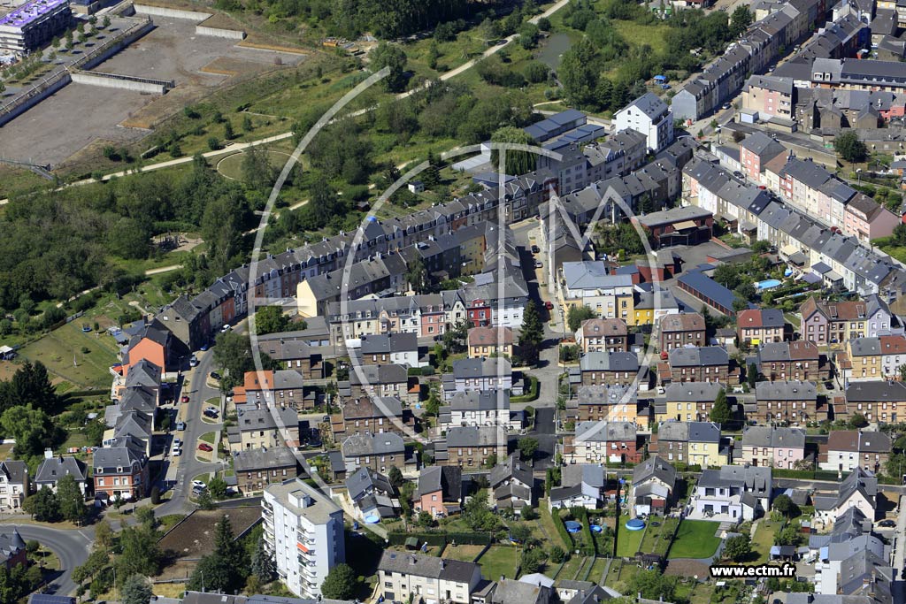 Photo arienne de Differdange (Fuussbann)