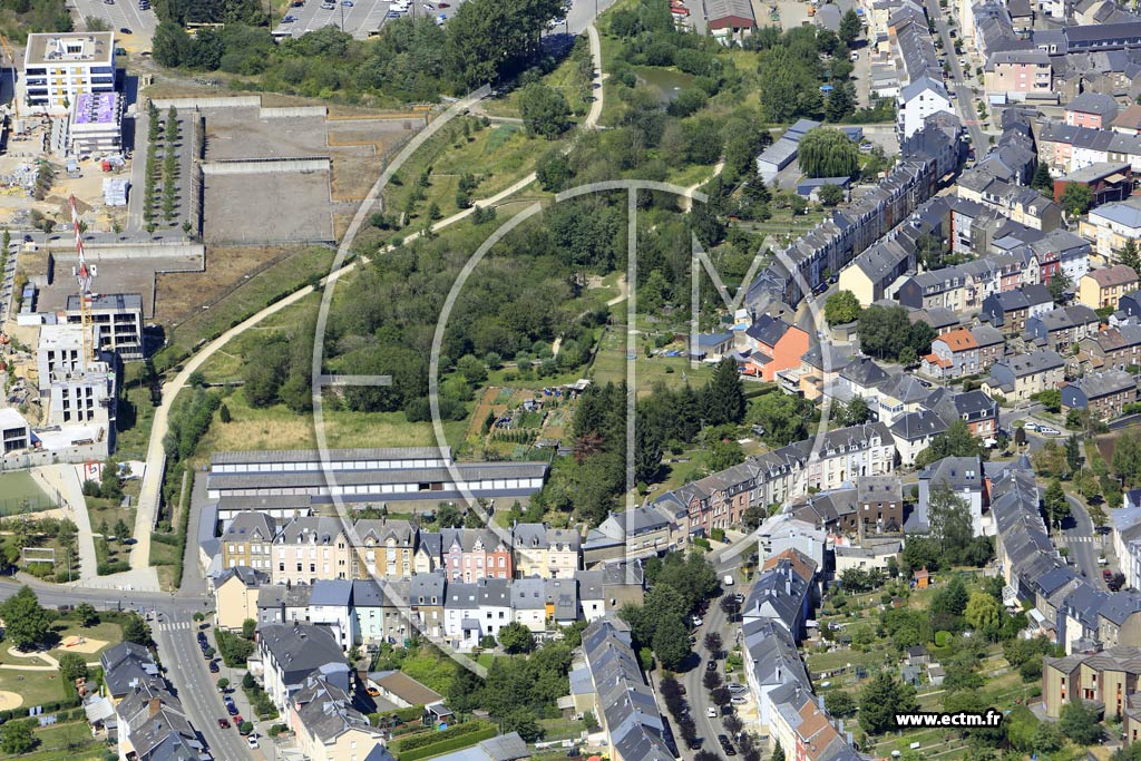 Photo arienne de Differdange (Fuussbann)
