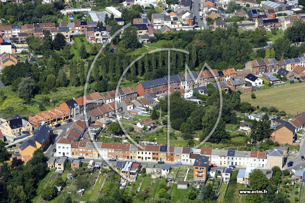 Photo arienne de La Louvire (Baume)