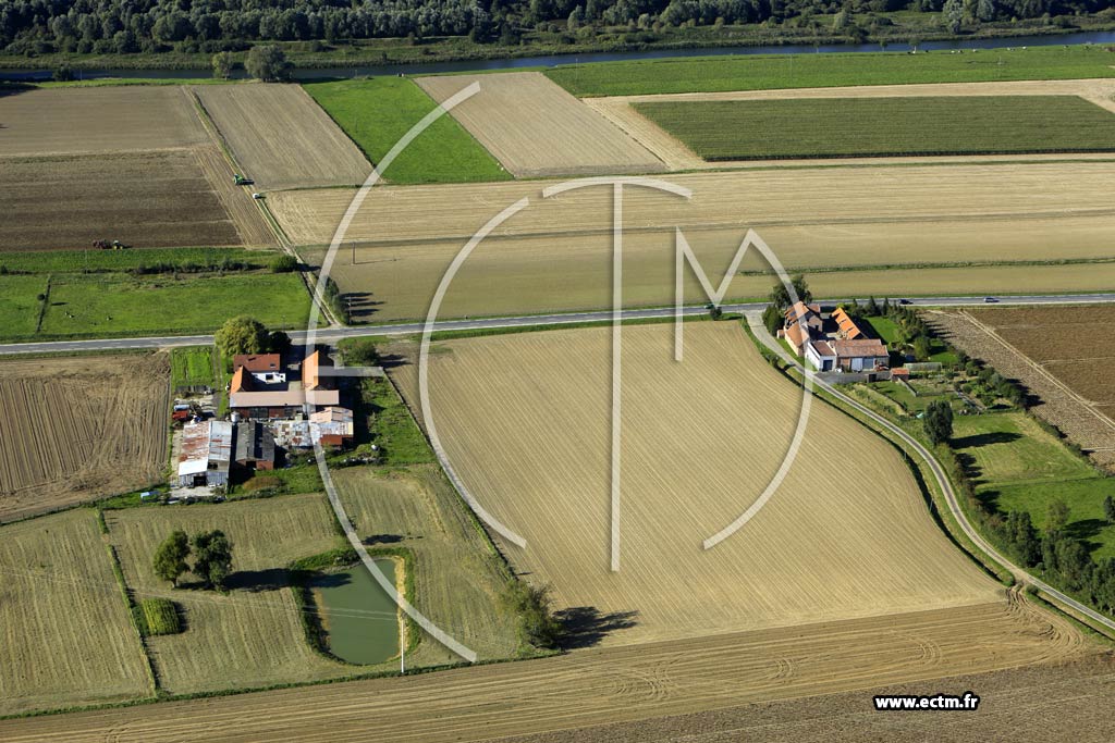 Photo arienne de Warneton (Ferme de la Chapelle)