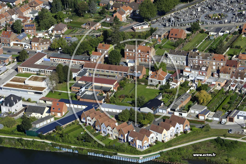Photo arienne de Quesnoy-sur-Dele (Centre)