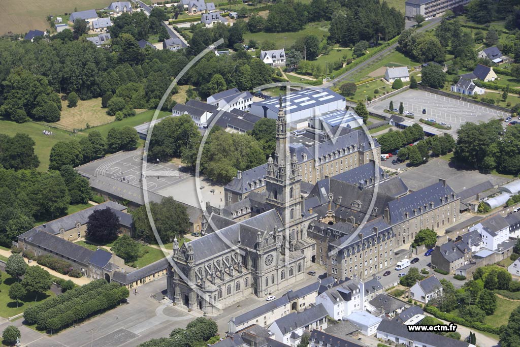 Photo arienne de Sainte-Anne-d'Auray (Basilique Saine-Anne-d'Auray)