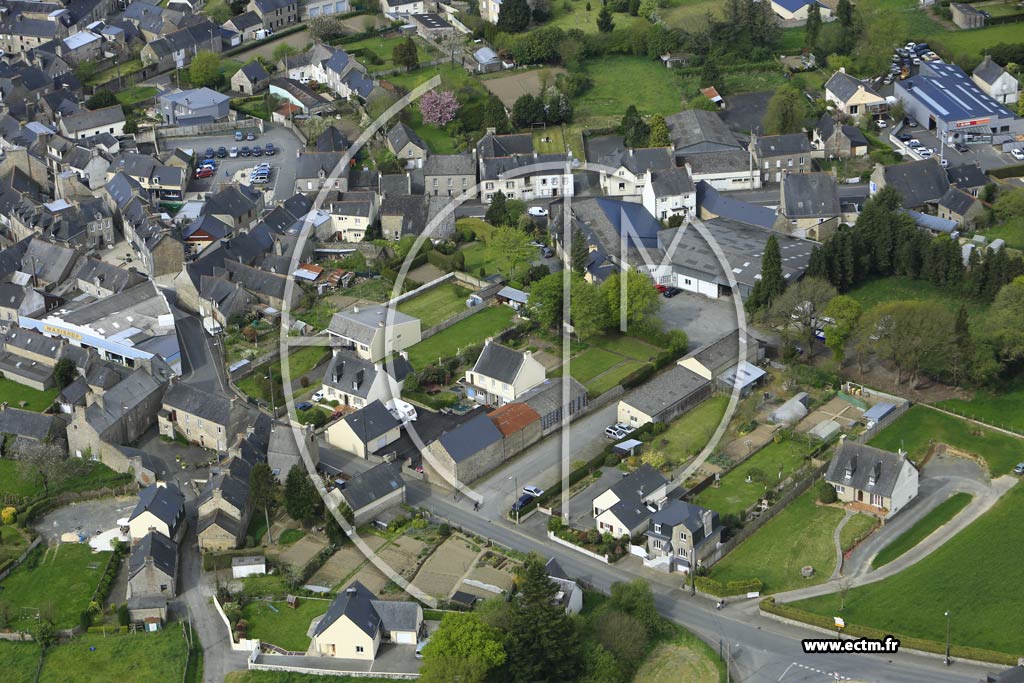 Photo arienne de Pluc-sur-Li (Centre)