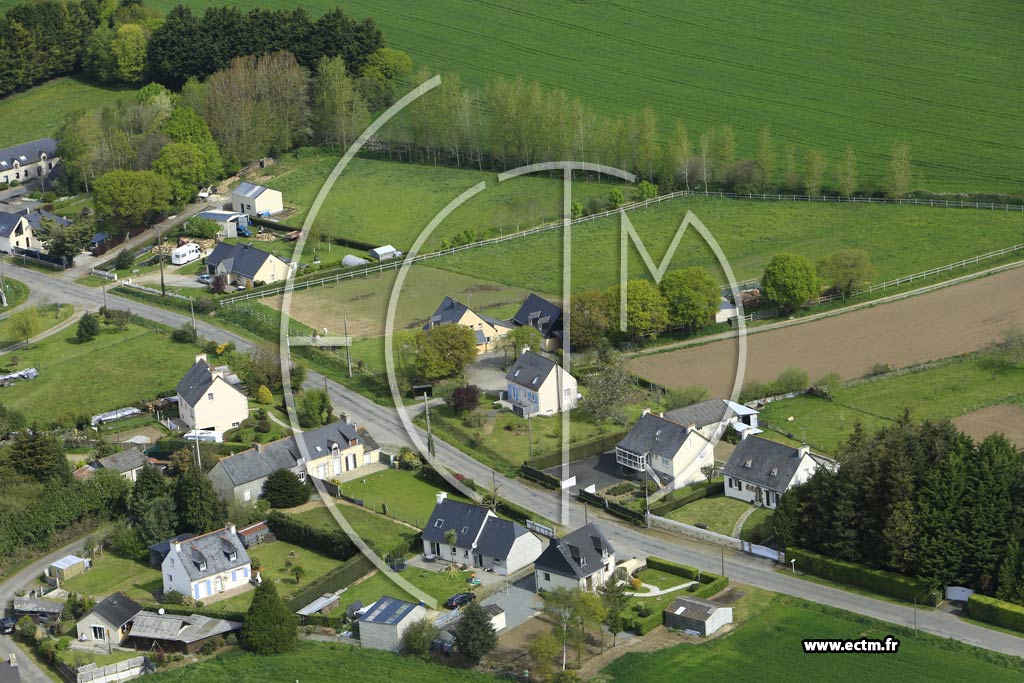 Photo arienne de Saint-Carreuc (la Cte)