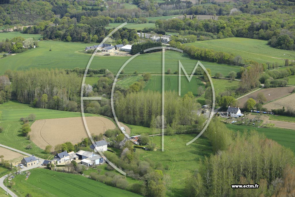 Photo arienne de Saint-Carreuc (la Moulin aux Chiens)