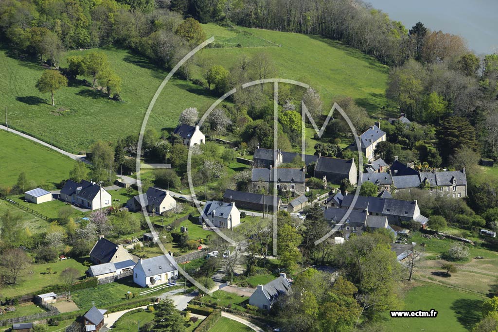 Photo arienne de Plour-sur-Rance (la Matz)