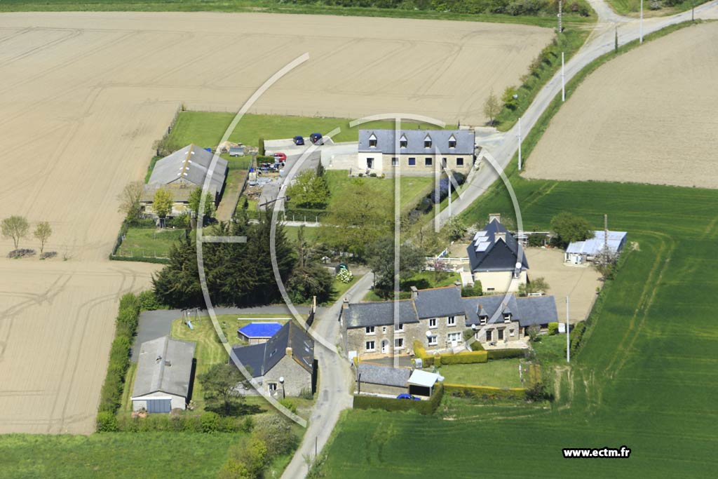 Photo arienne de Pluduno (le Heny)