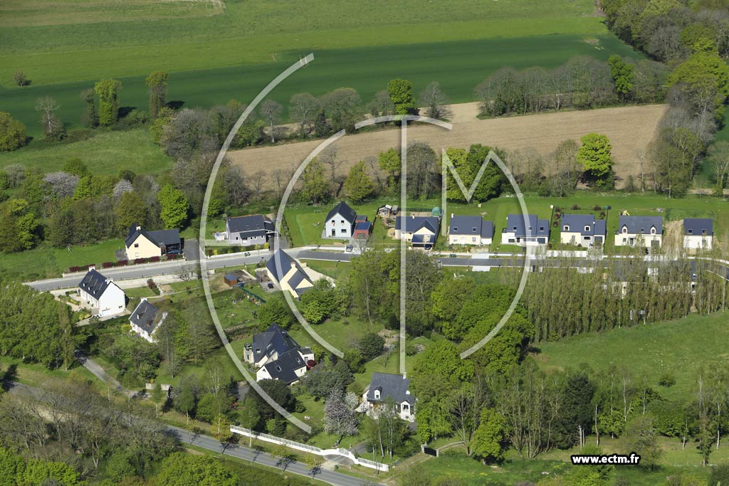Photo arienne de Saint-Samson-sur-Rance (la Hisse)
