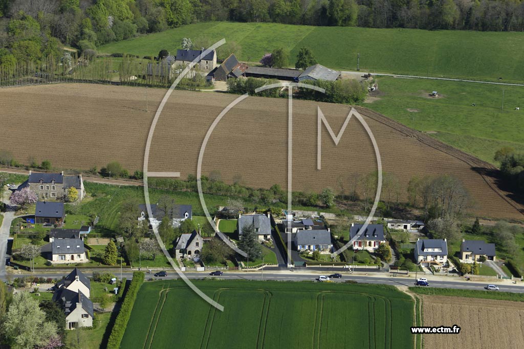 Photo arienne de Saint-Samson-sur-Rance (la Mardelle)