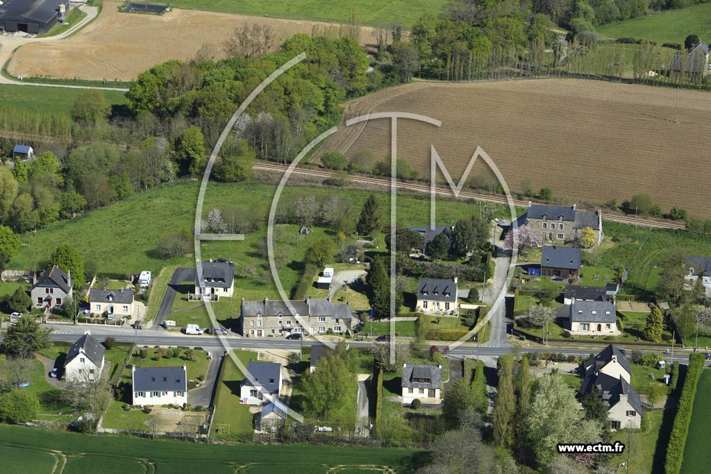 Photo arienne de Saint-Samson-sur-Rance (la Mardelle)