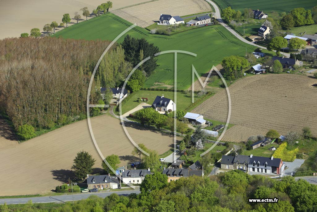 Photo arienne de Hnanbihen (le Haut des Bois)