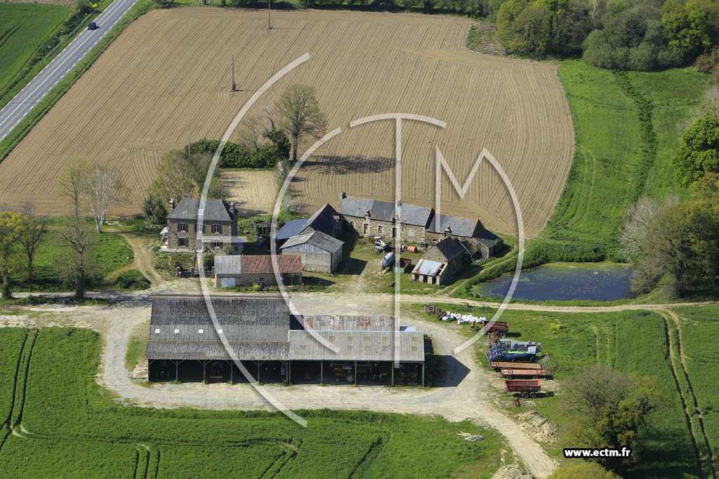Photo arienne de Lamballe (l'tang)