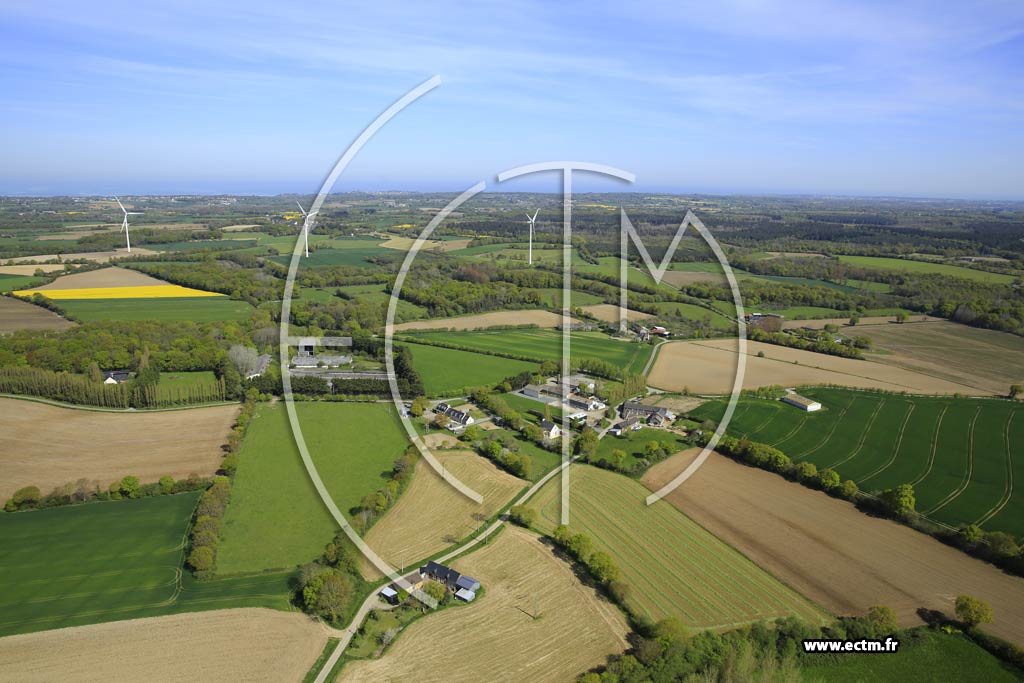 Photo arienne de Lamballe (l'Htel Petit - le Haut Coron)