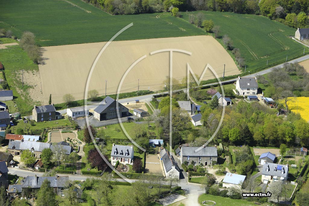 Photo arienne de Pldliac (le Saint-Esprit)