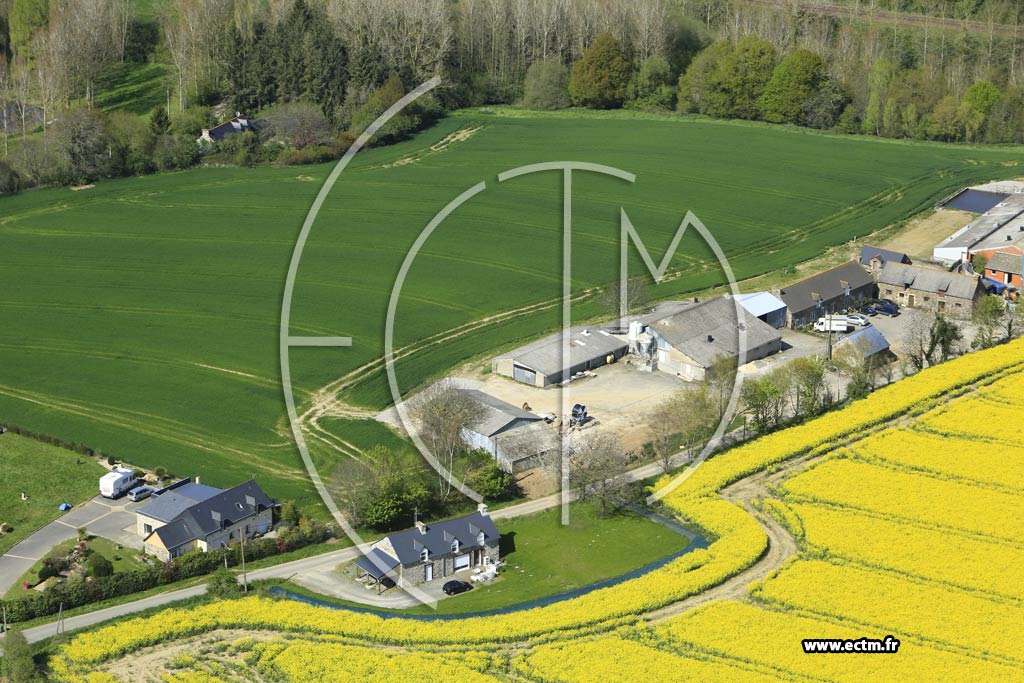 Photo arienne de Plestan (les Esmes)