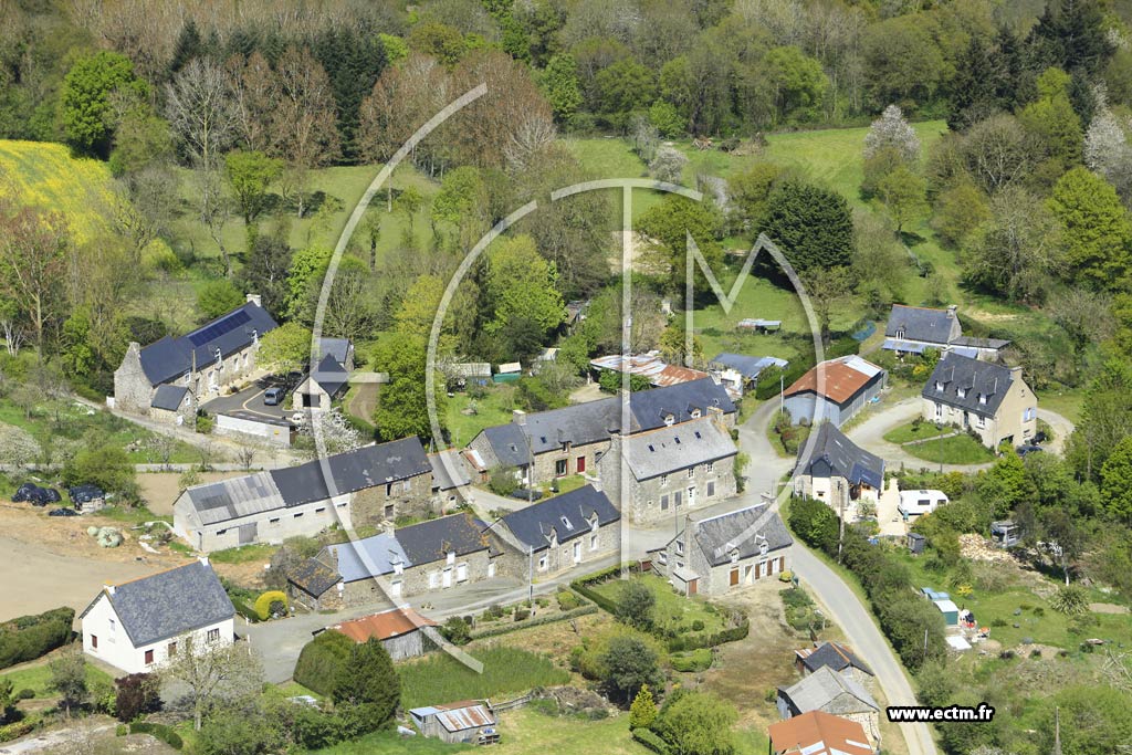Photo arienne de Plestan (les Guilliers)
