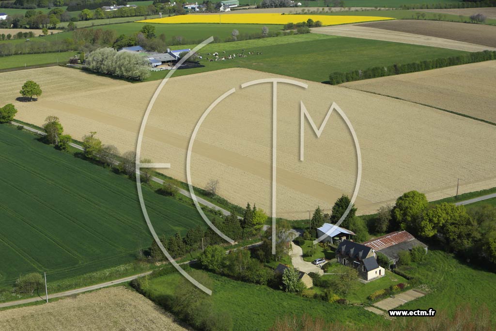 Photo arienne de Saint-Denoual (Launay)