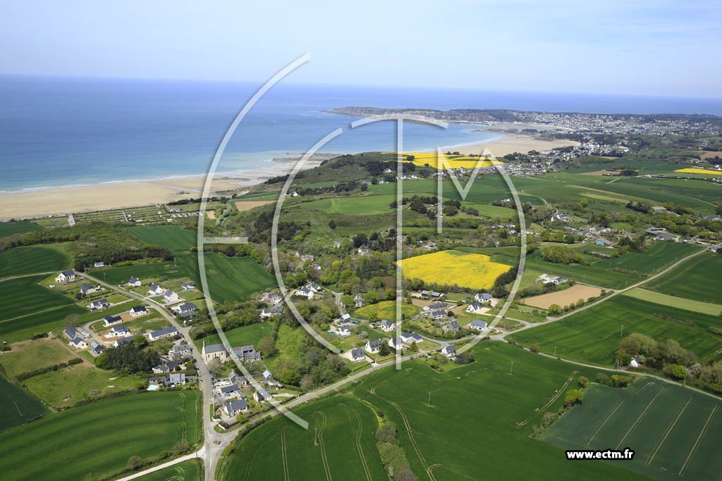 Photo arienne de Erquy (Saint-Pabu - la Ville Renault)