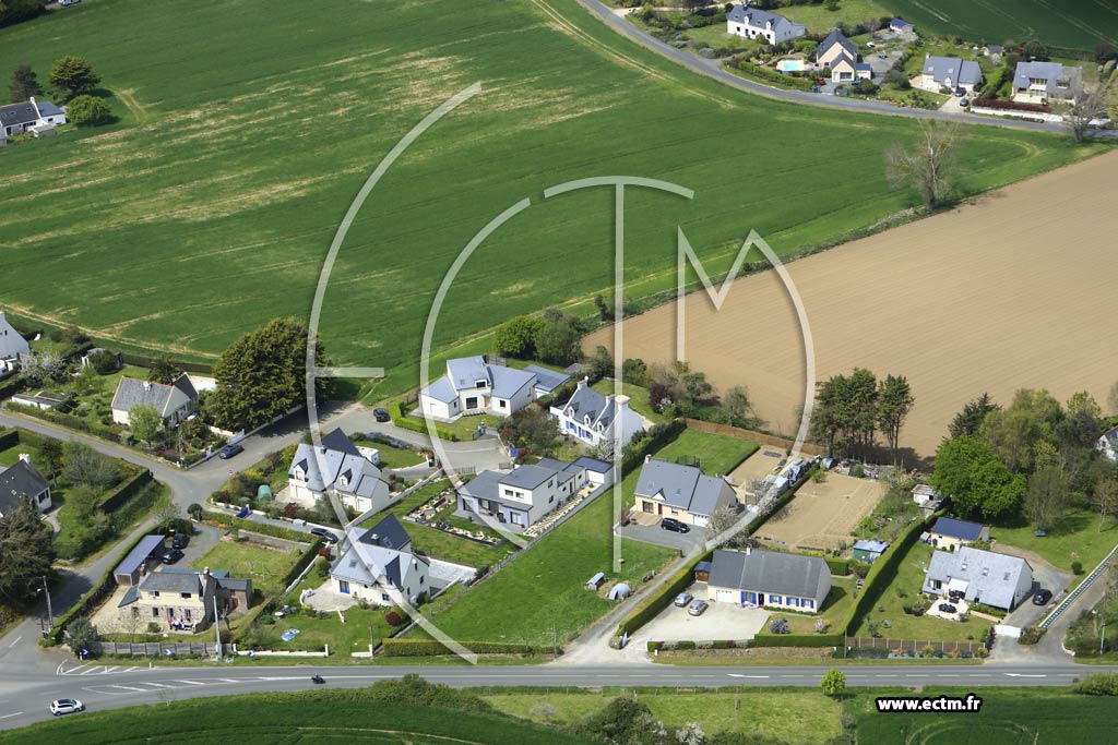 Photo arienne de Planguenoual (la Roche Morin - la Croix Bernet)