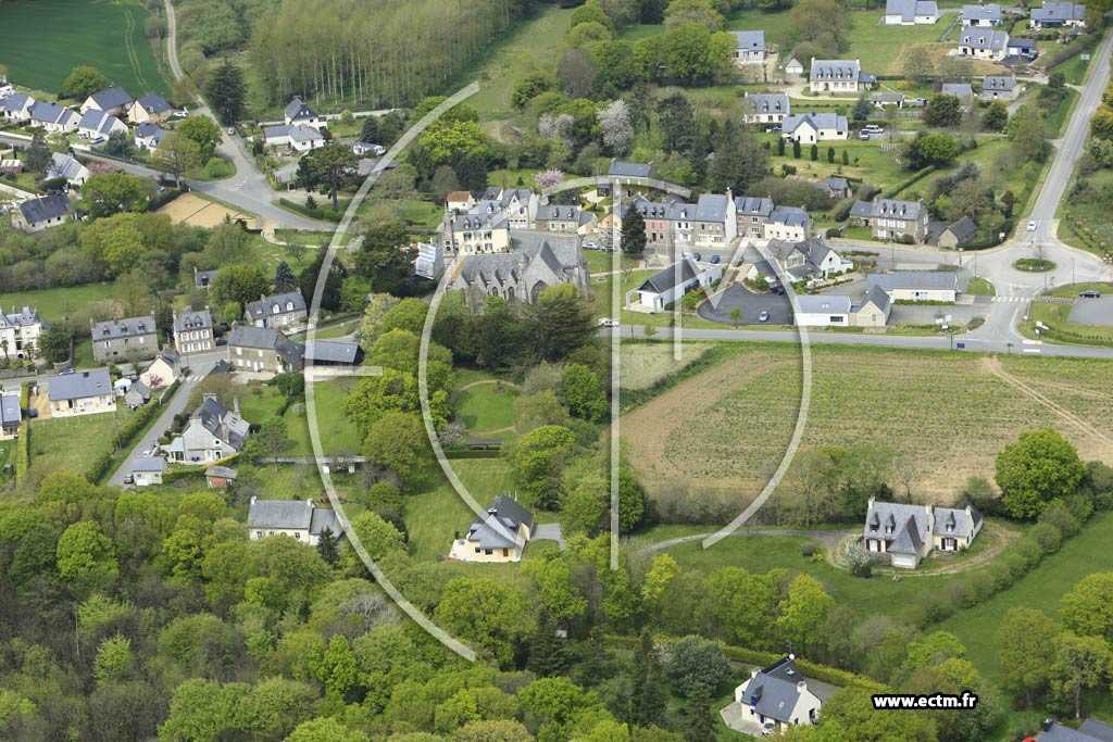 Photo arienne de Lantic (Notre-Dame de la Cour)
