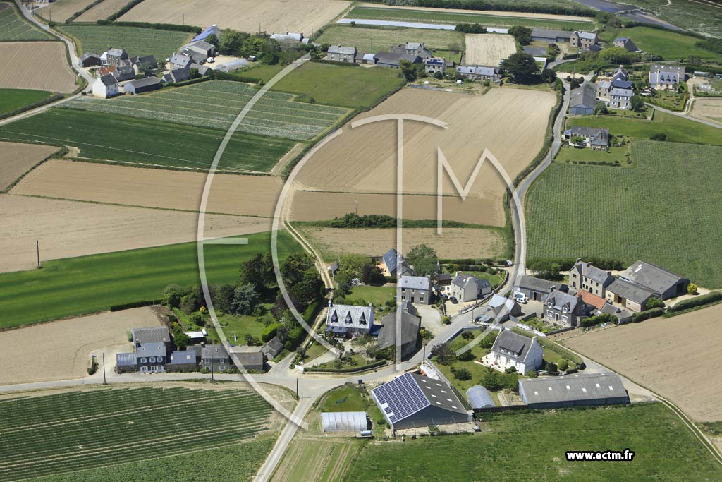 Photo arienne de Plougoulm (Kerscao)