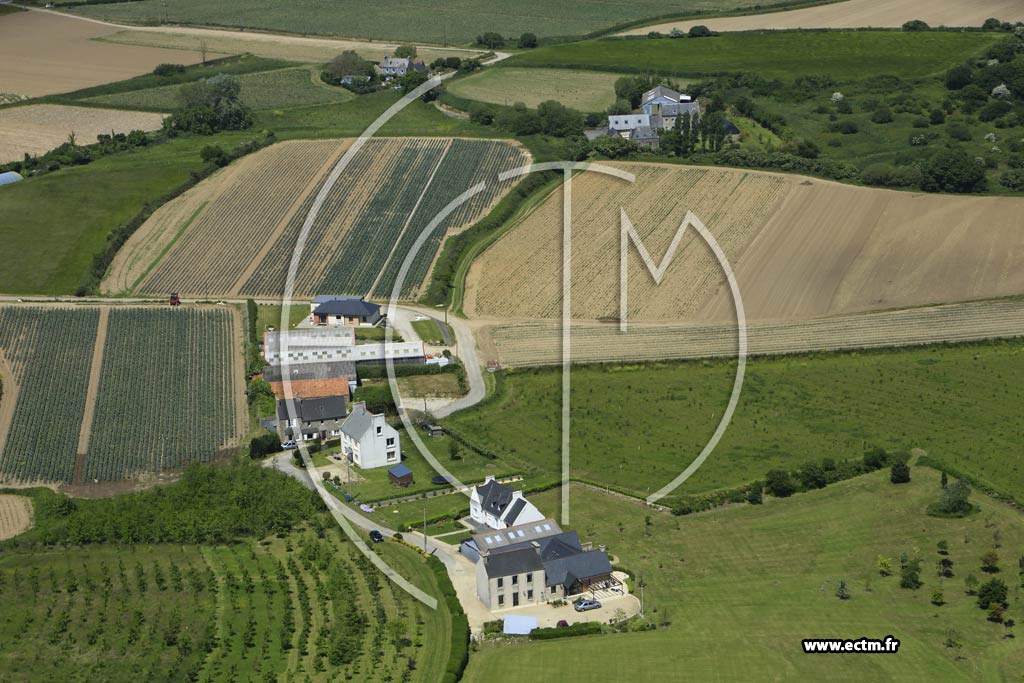 Photo arienne de Plougoulm (Kervrot)