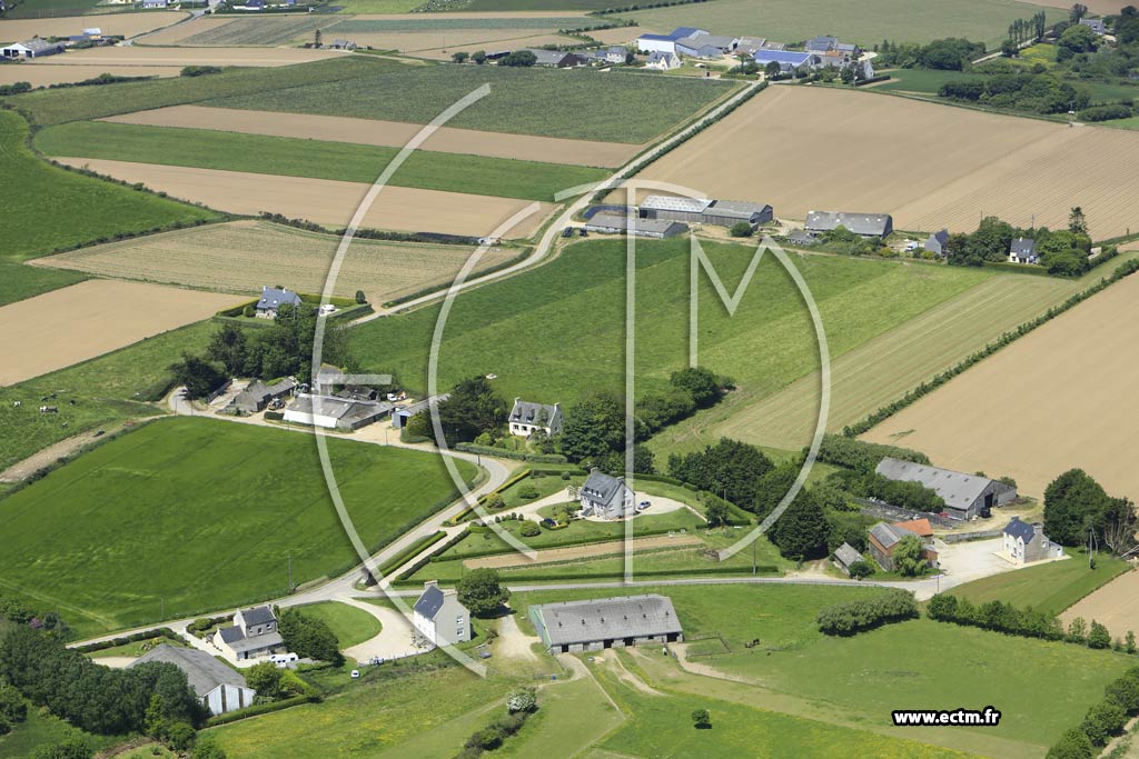 Photo arienne de Plouvorn (Lanforchet)