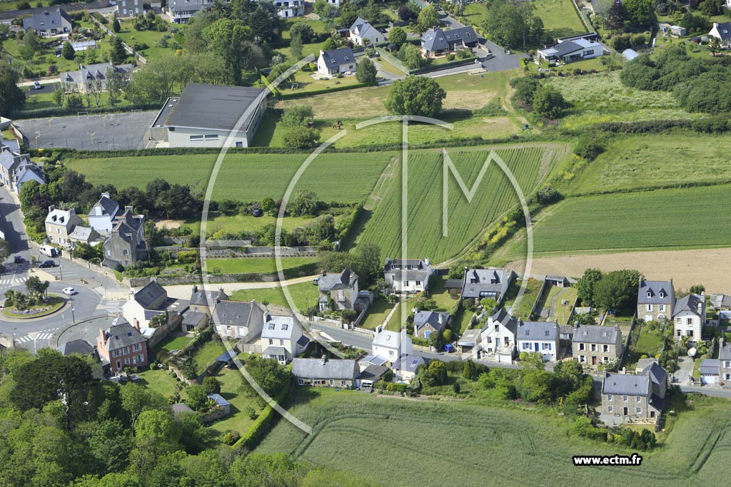 Photo arienne de Saint-Pol-de-Lon (Gourveau)