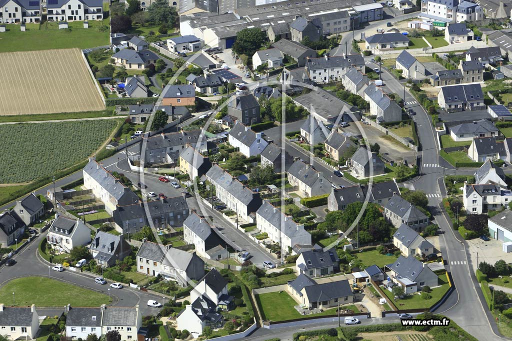Photo arienne de Saint-Pol-de-Lon (Lanvalou)