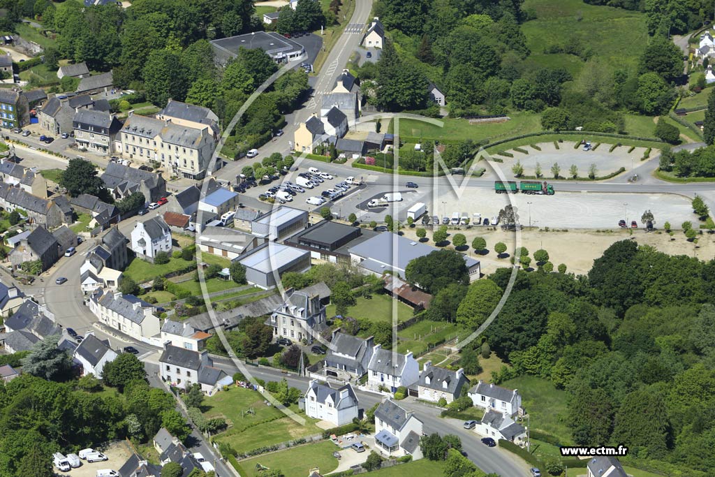 Photo arienne de Saint-Thgonnec (Centre)