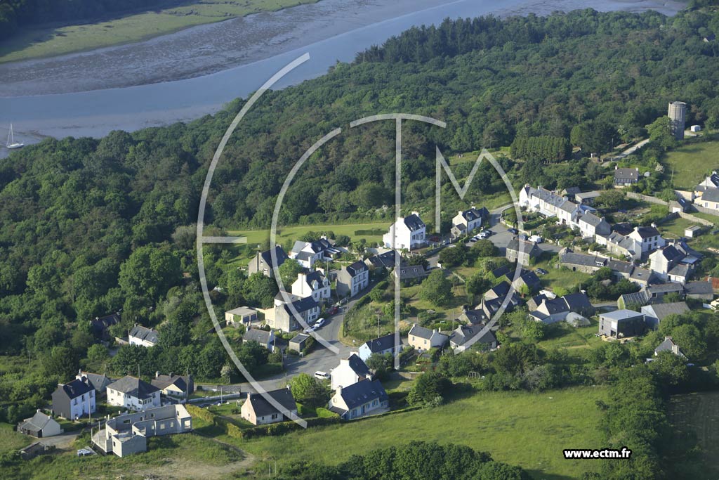 Photo arienne de Hpital-Camfrout (Kerascot)