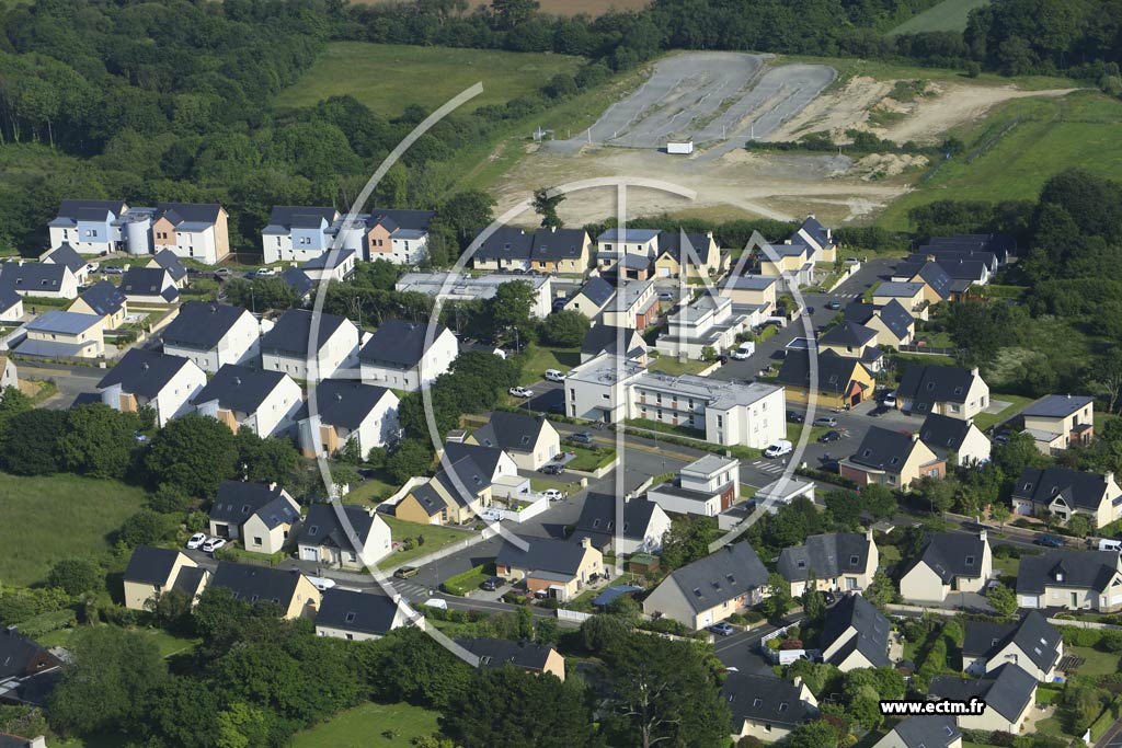 Photo arienne de Plougastel-Daoulas (Est)