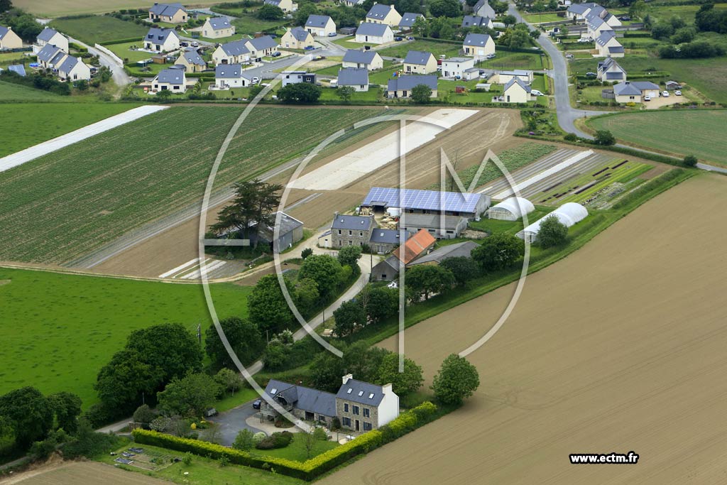 Photo arienne de Lanhouarneau (Saint-Veltas)