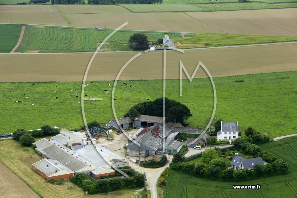 Photo arienne de Plounvez-Lochrist (Kervret Vraz)