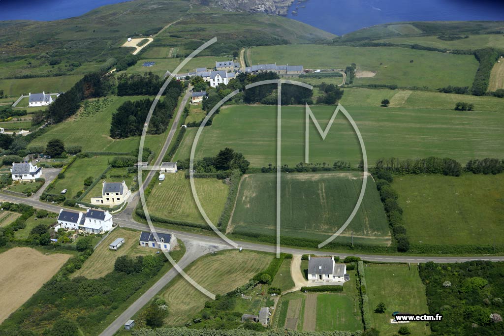 Photo arienne de Clden-Cap-Sizun (le Castel)