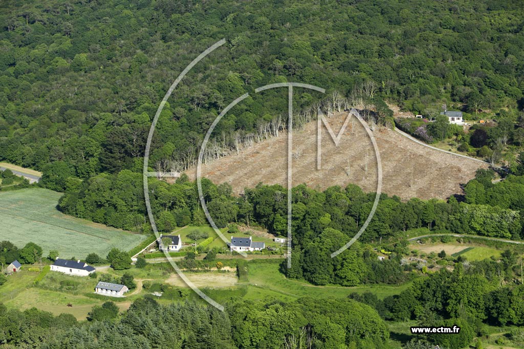 Photo arienne de Locronan (Park David)