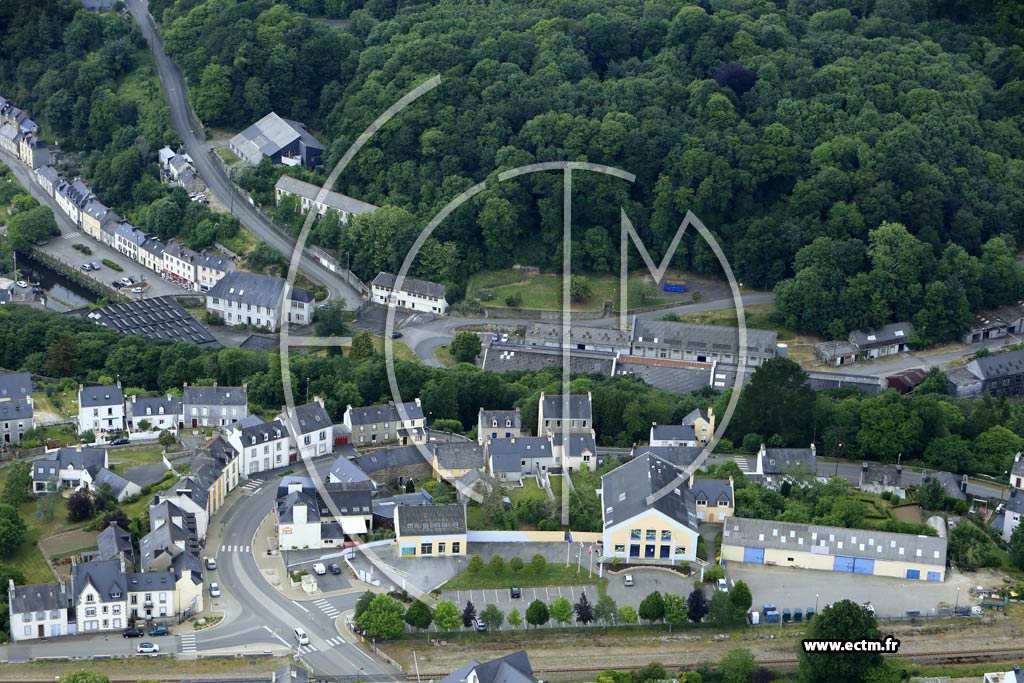 Photo arienne de Pont-de-Buis-ls-Quimerch