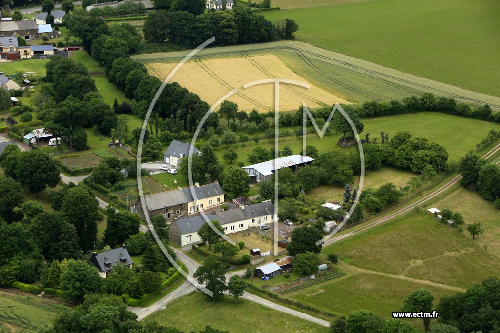 Photo arienne de Campnac (la Ville Morhan)