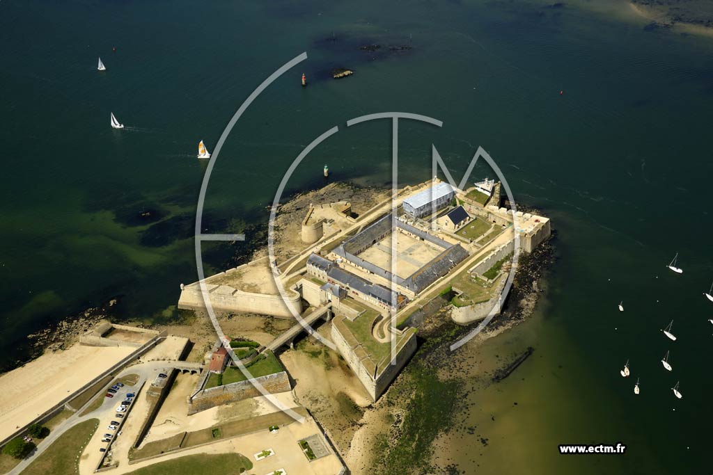 Photo arienne de Port-Louis (le Pain de Sucre)