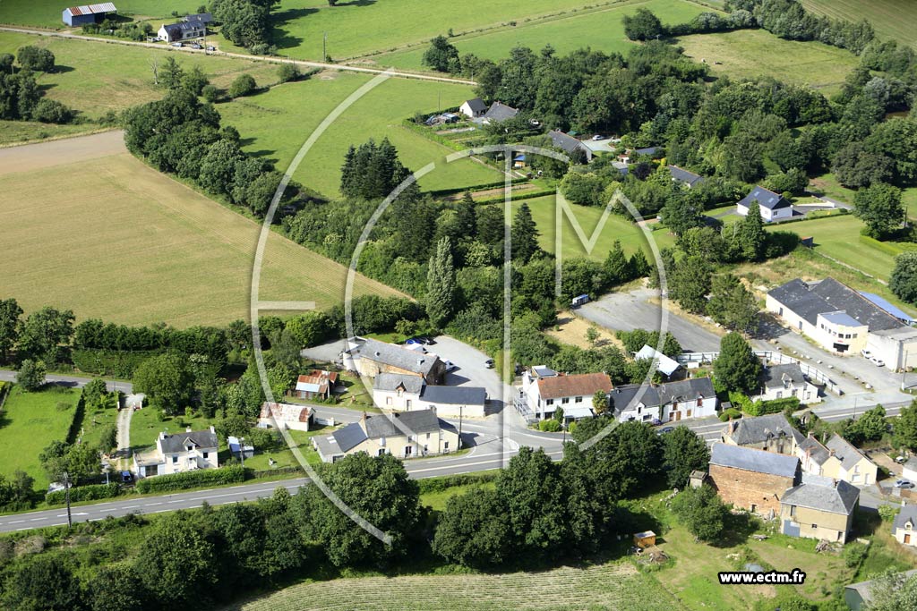 Photo arienne de Avessac (la Ville en Pierre)