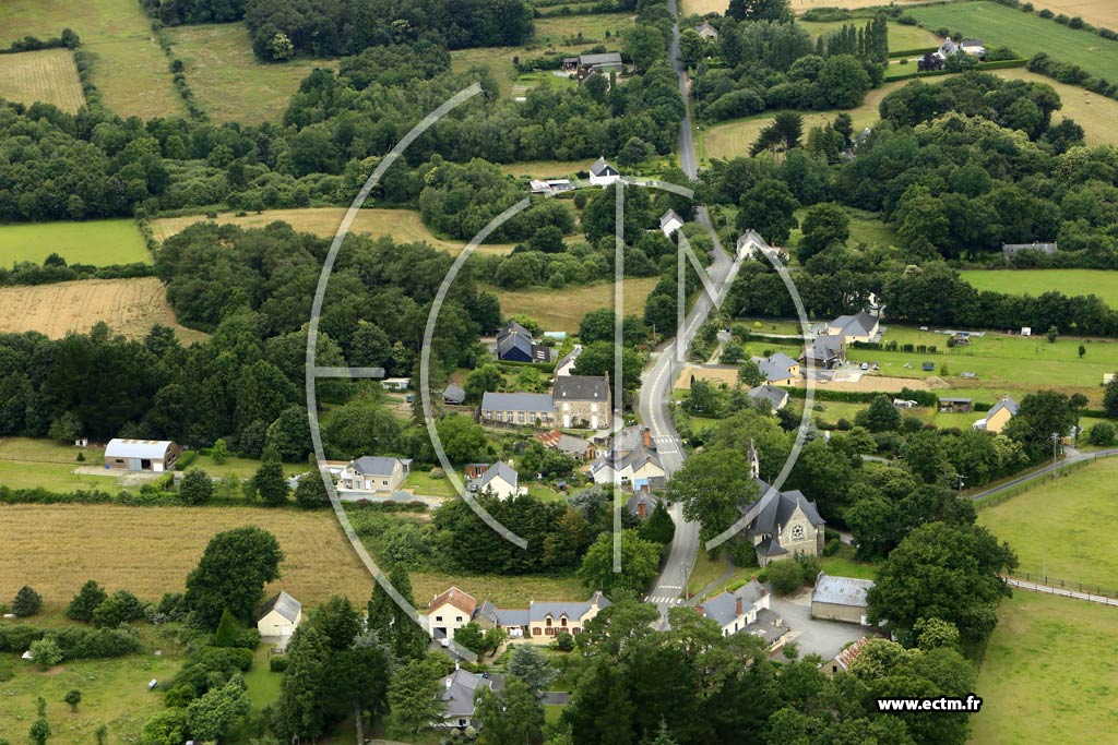 Photo arienne de Guenrouet (le Cougou)