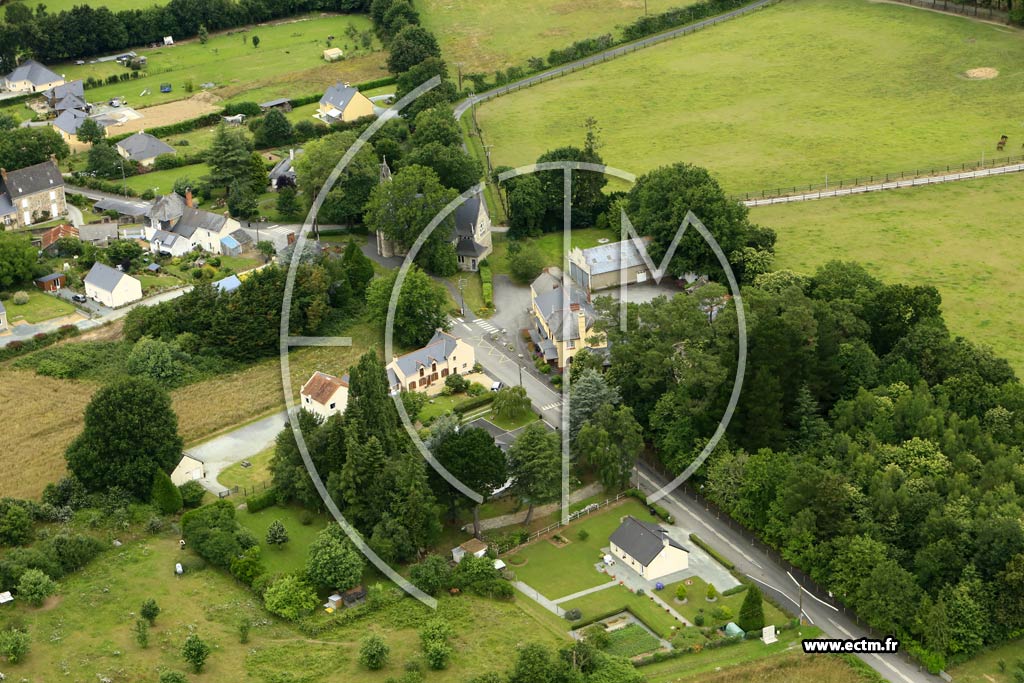 Photo arienne de Guenrouet (le Cougou)