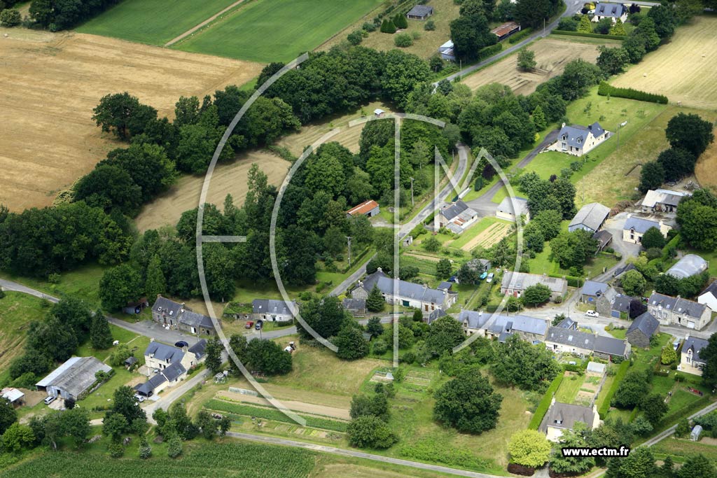 Photo arienne de Les Fougerts (Launay)