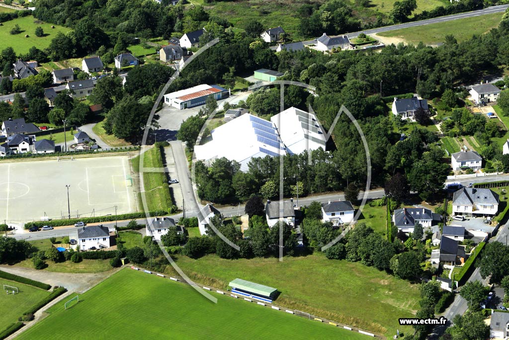 Photo arienne de Saint-Nicolas-de-Redon (la Haute Rivire)