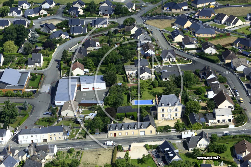 Photo arienne de Chtres-la-Fort