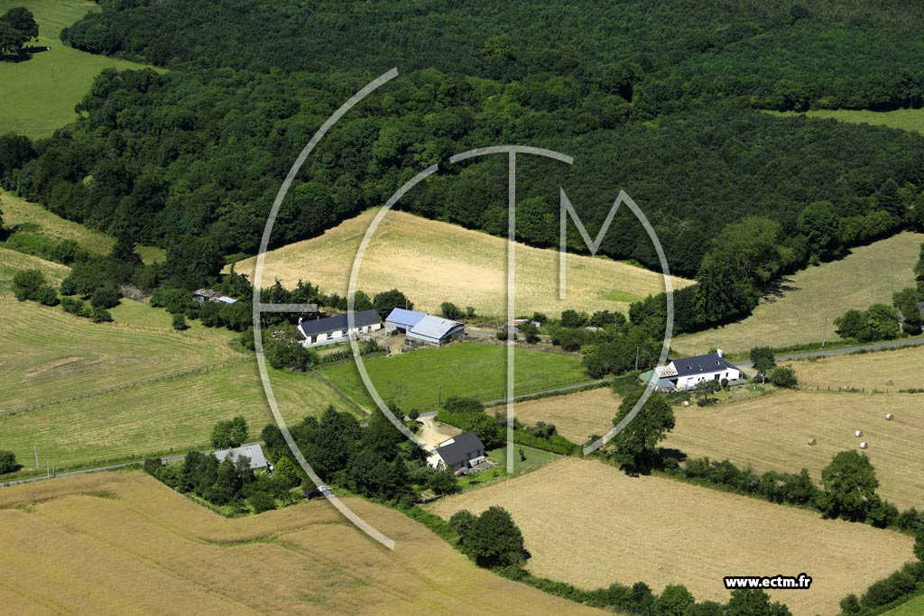 Photo arienne de Saint-Georges-sur-Erve (le Bas de la Lande)