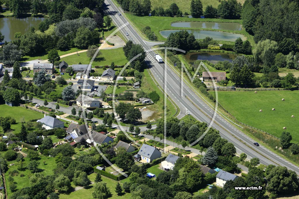 Photo arienne de Saint-Jean-sur-Erve