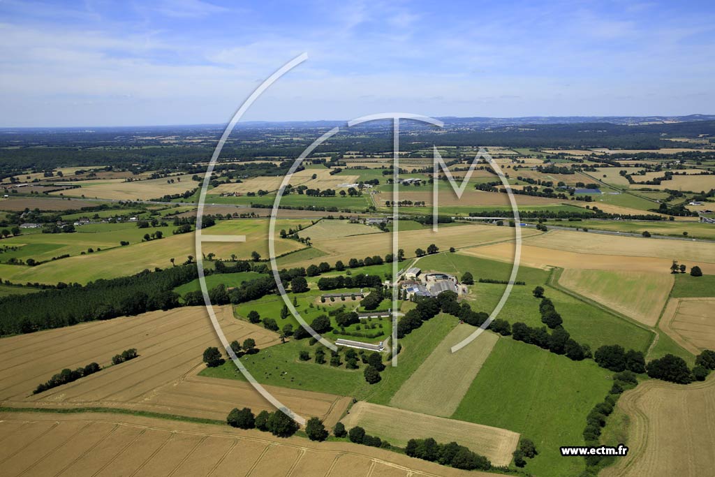 Photo arienne de Saint-Jean-sur-Erve (la Dibonnire du Haut)