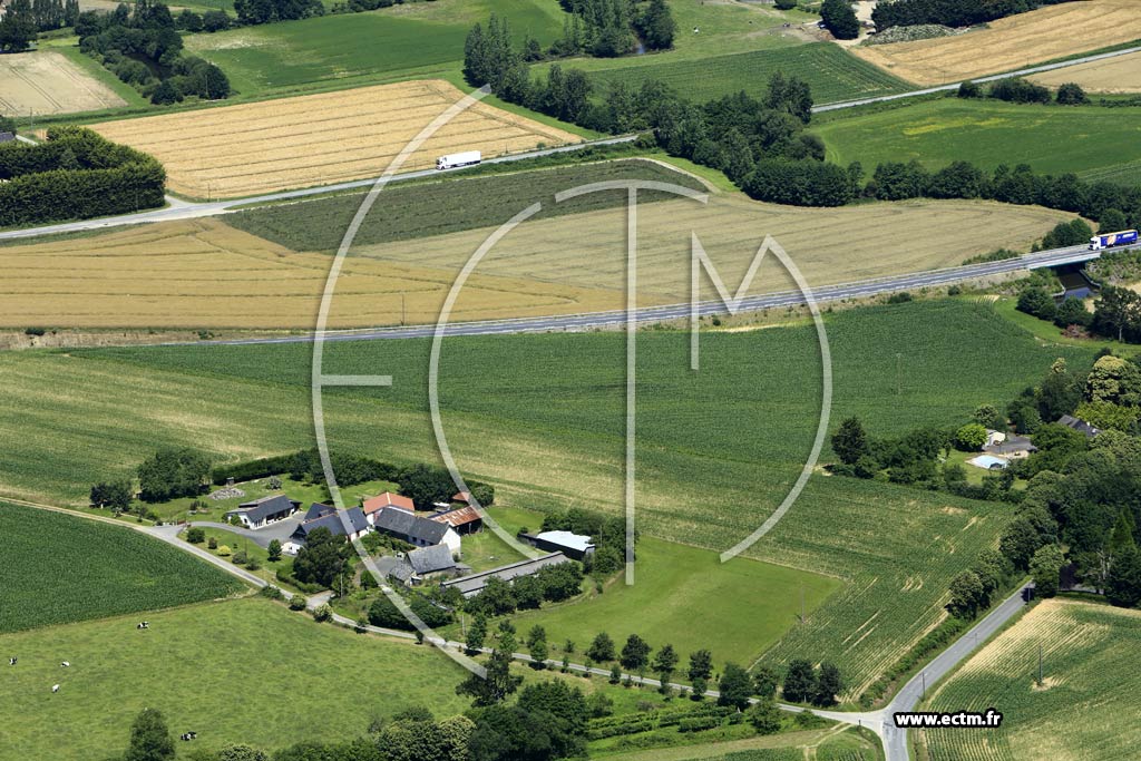 Photo arienne de trelles (le Chemin)