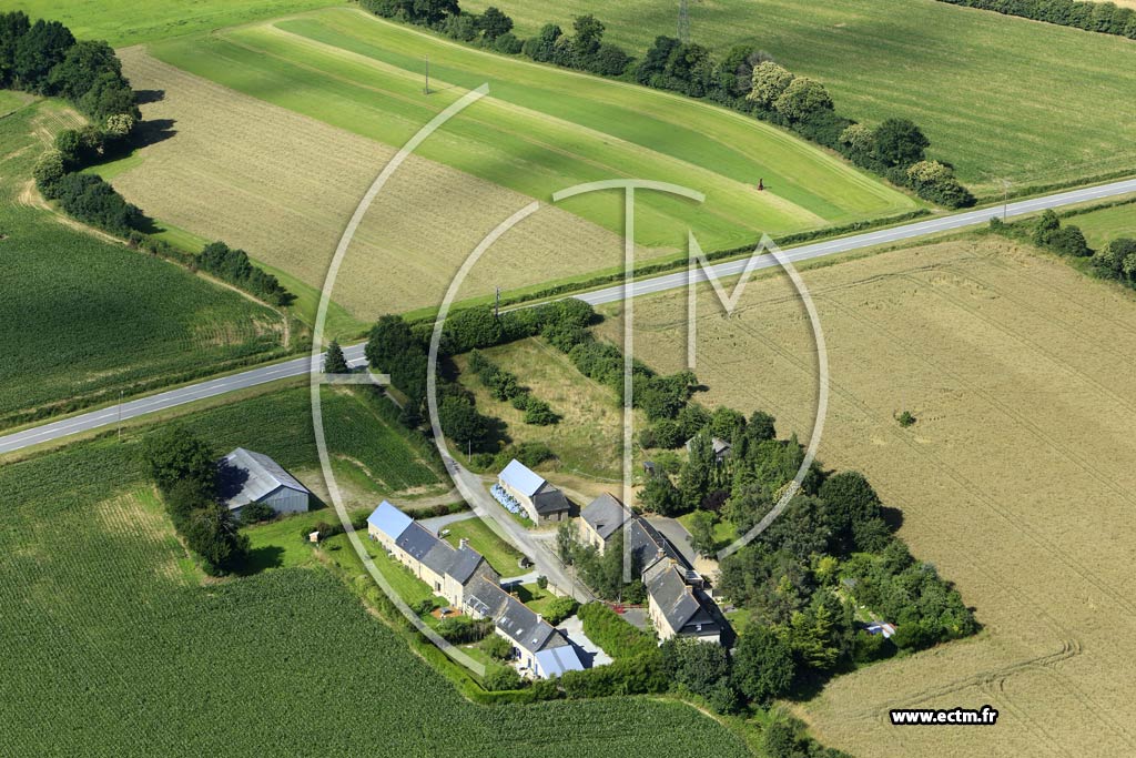 Photo arienne de Poc-les-Bois (le Mesnil)